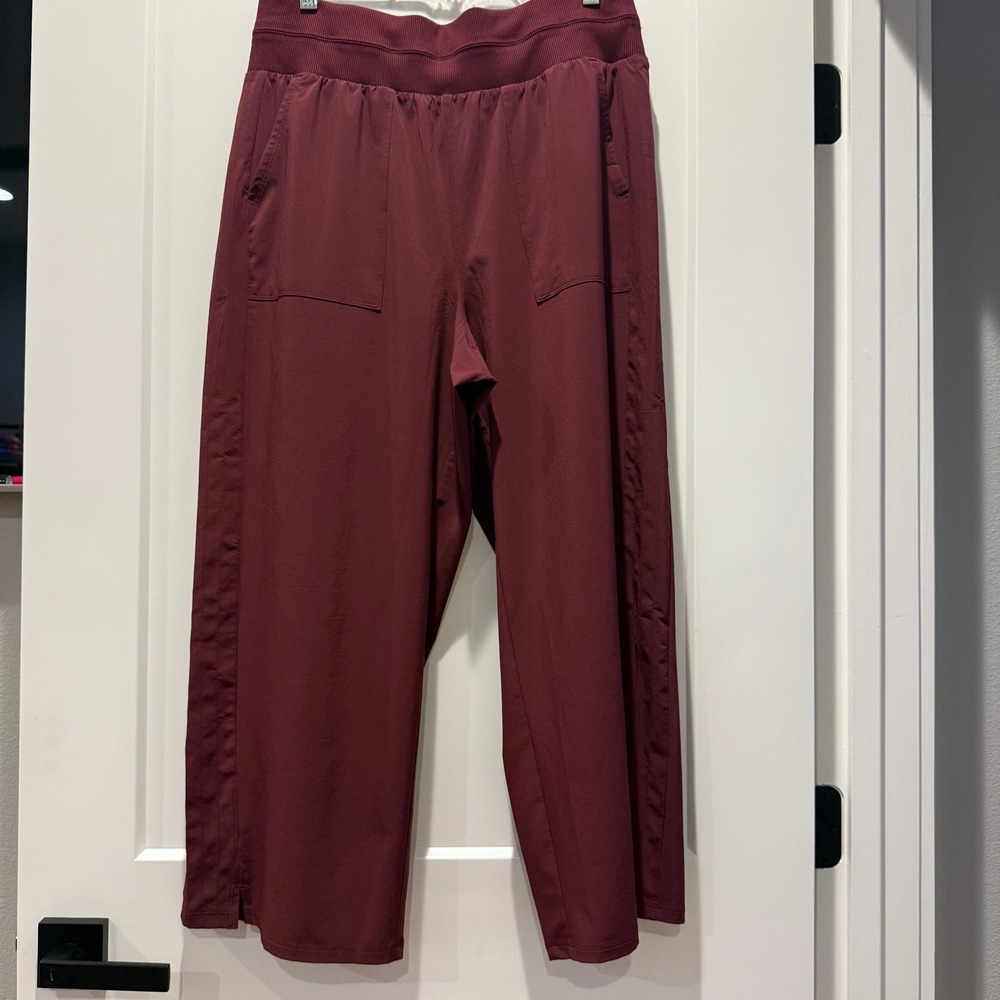 Talbots Burgundy Pull-On Ankle Pants Womens LP Petite Large Pockets Stretch